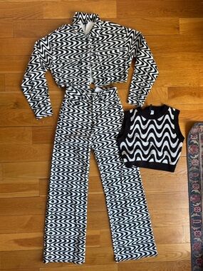 NEW H&M Black & White Wave-Print Women’s Jeans, Jacket and Sweater Vest Set